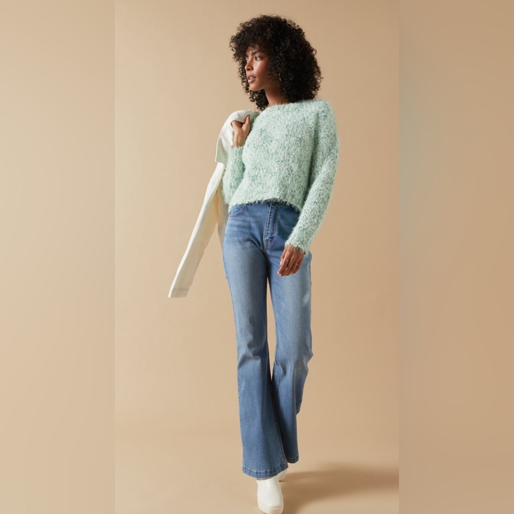 New Francesca’s Kaya Crewneck Textured Pullover Sweater - Picture 3 of 6